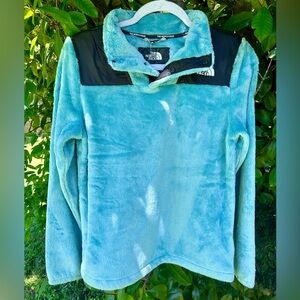 The North Face; Osito Pullover Jacket; Windmill Blue; NEW WITH TAGS!!